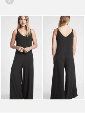 Athleta Wind Down  Sleeveless V-Neck Romper Sz.L NWT